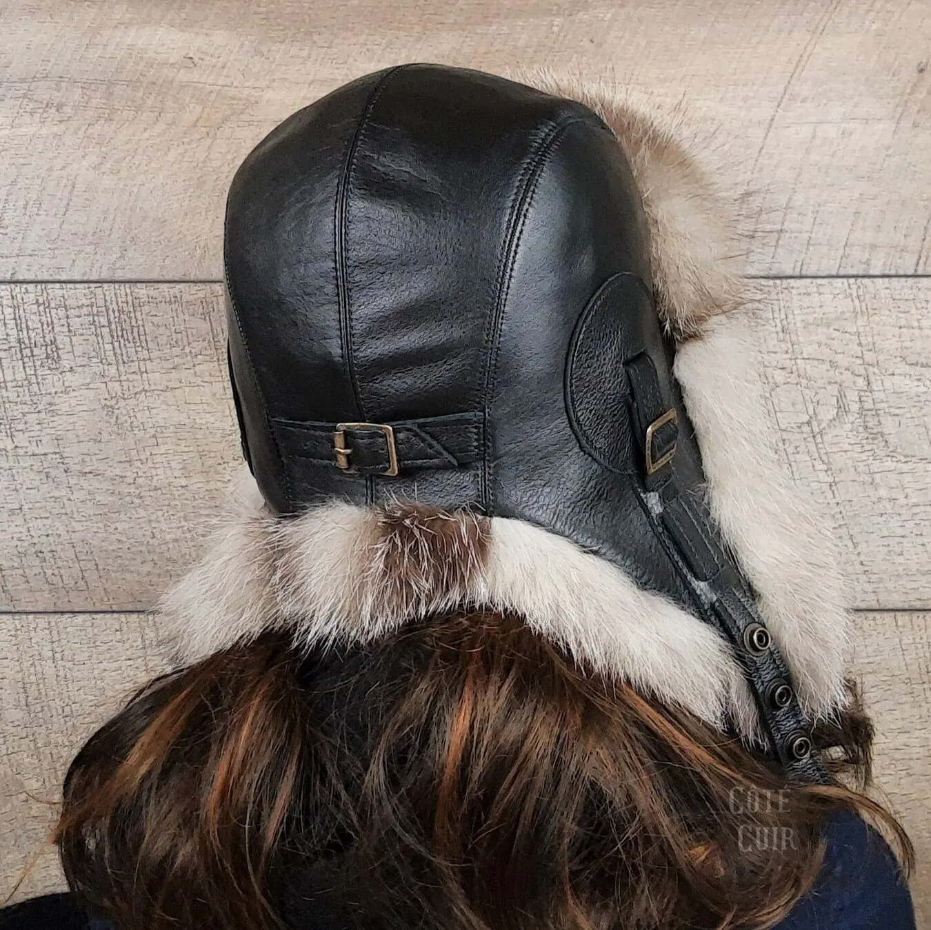 Chapeau aviateur fourrure renard indigo, cuir noir - Modèle Simon