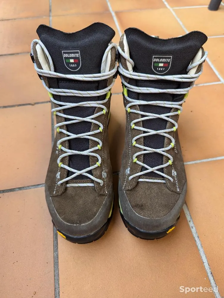 Chaussures randonnée T42 homme DOLOMITE 54 Hike Evo GORE-TEX quasi-neuf d'occasion Ajouté le : 19/08/2024