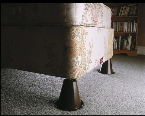 Cônes Elévateurs de lit rehausse les pieds de son lit