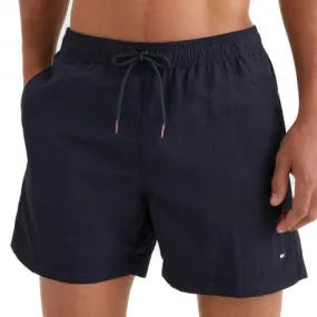 Short de bain Tommy moulant mi-long - bleu marine foncé - Tommy Hil...